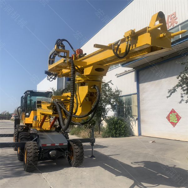 宏潤裝載機(jī)底盤隧道鉆機(jī)用途及特點(diǎn)